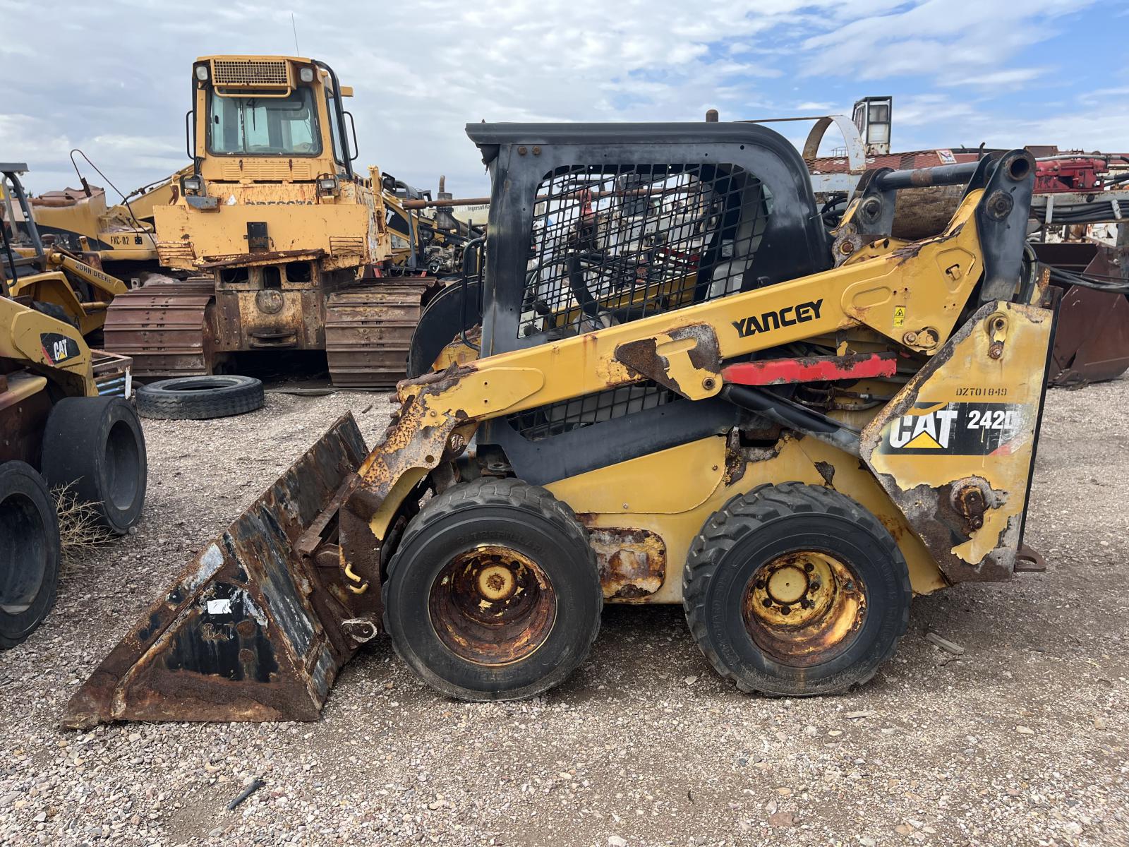 ./imagenes/INVOICE/2019/18177/CATERPILLAR 242D (5).JPG